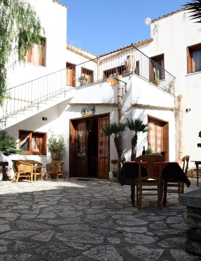 Casa Vacanze Il Cortile Кустоначі Екстер'єр фото