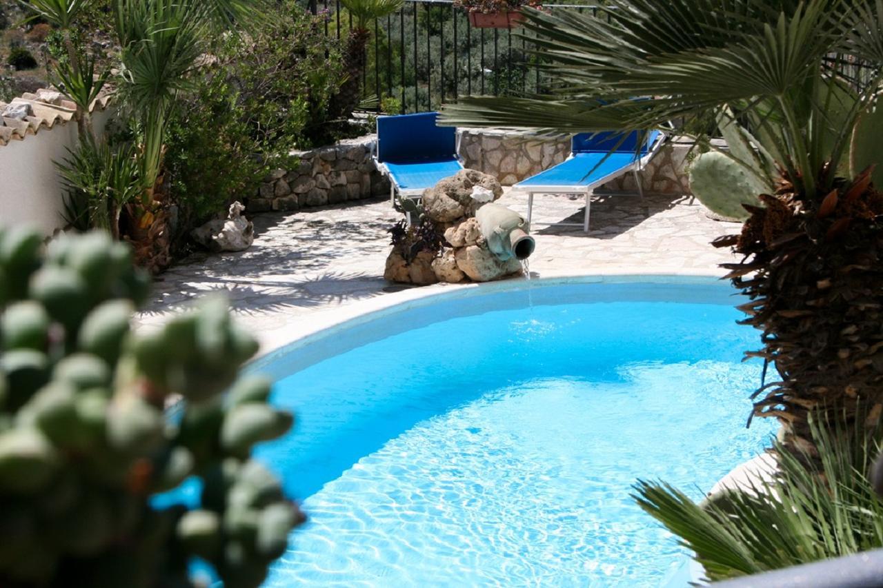 Casa Vacanze Il Cortile Кустоначі Екстер'єр фото